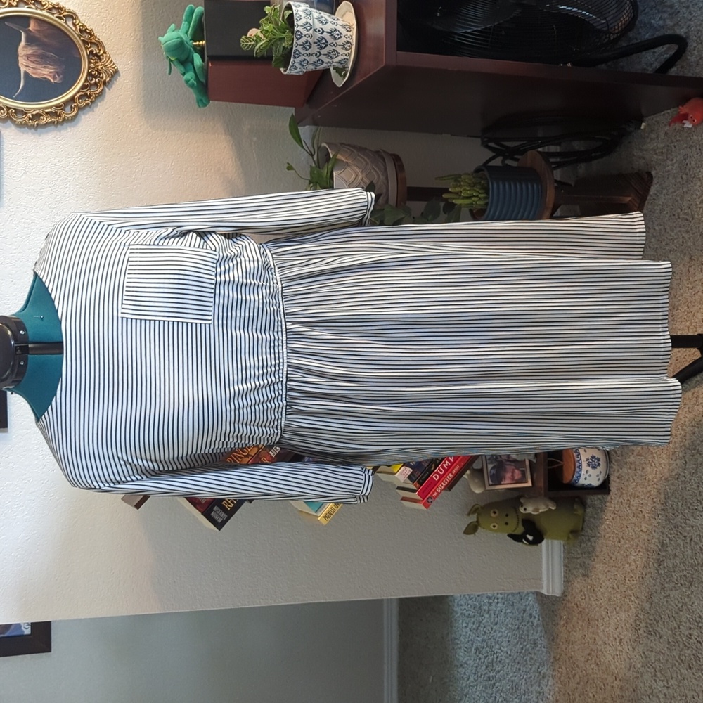 Fashion XXL black and white striped dress